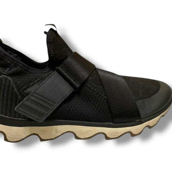Size 10 Women's' SOREL KINETIC Waterproof Black And Cream Strap Ankle Boot/Shoe - Picture 3 of 12